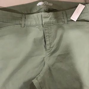 Old Navy Pixie NWT pants size 12
